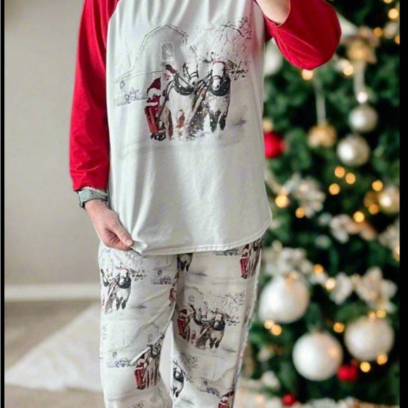 White Christmas Pajamas, Christmas Horse Drawn Sleigh Ride Family Pajamas - Picture 8 of 9